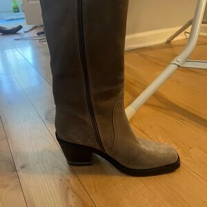 Elegant suede Vince Camaro Tan mid calf Women's Boots